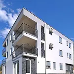 Oleandra דירה *