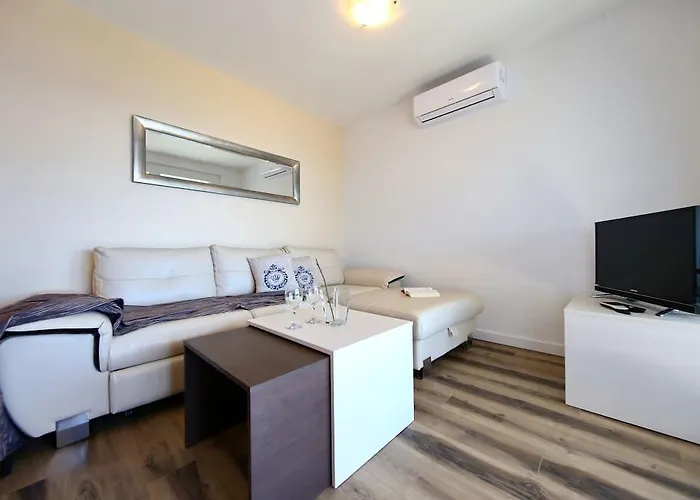 Апартаменты Oleandra *