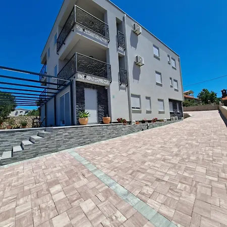 Oleandra Apartman