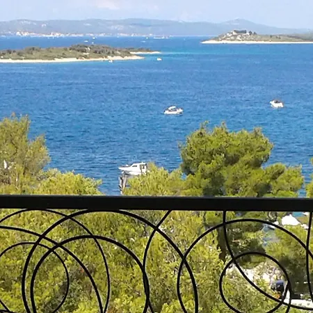 Oleandra Apartment *
