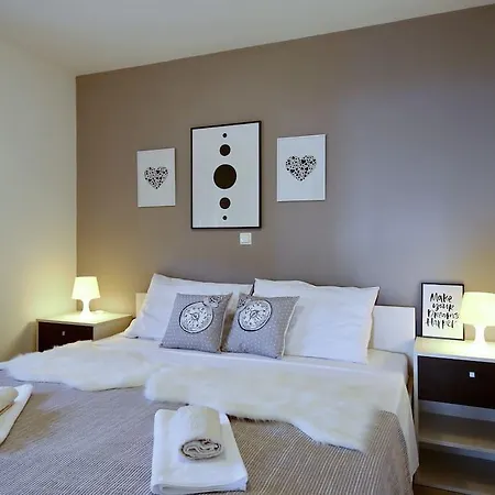 Oleandra Apartment *