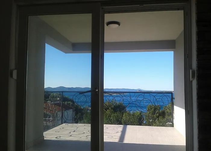 アパート Oleandra